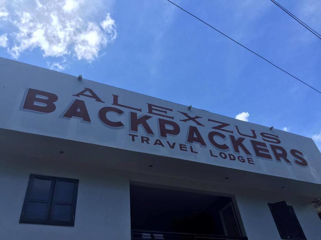 Alexzus Backpackers Travel Hostel *