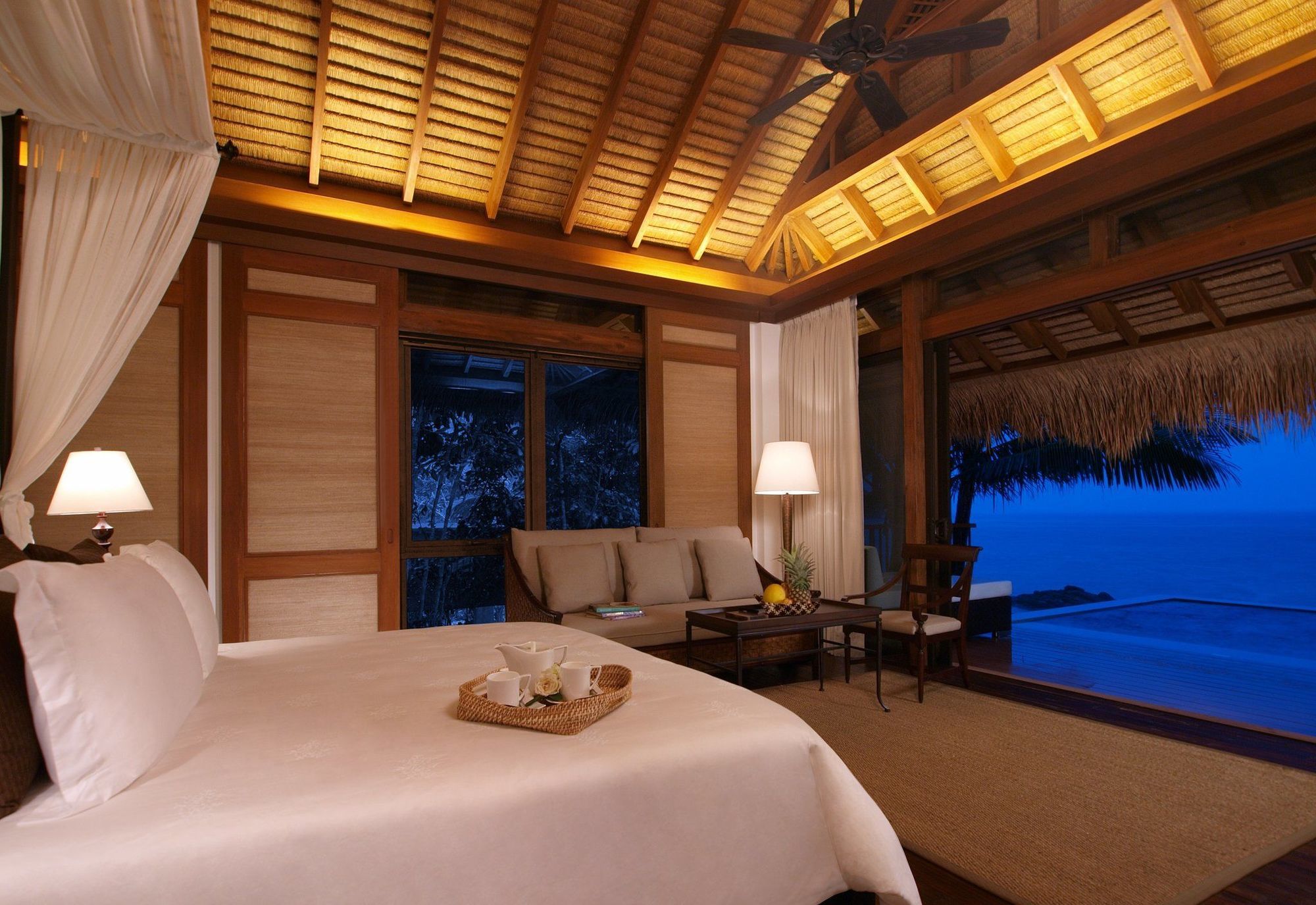 Resort Pangulasian Island 5*