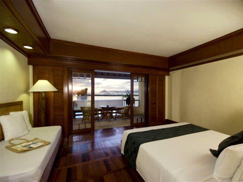 Resort Lagen Island