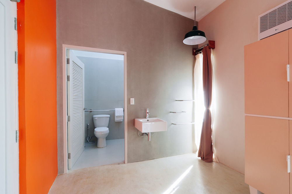 Spin Designer - Hostel