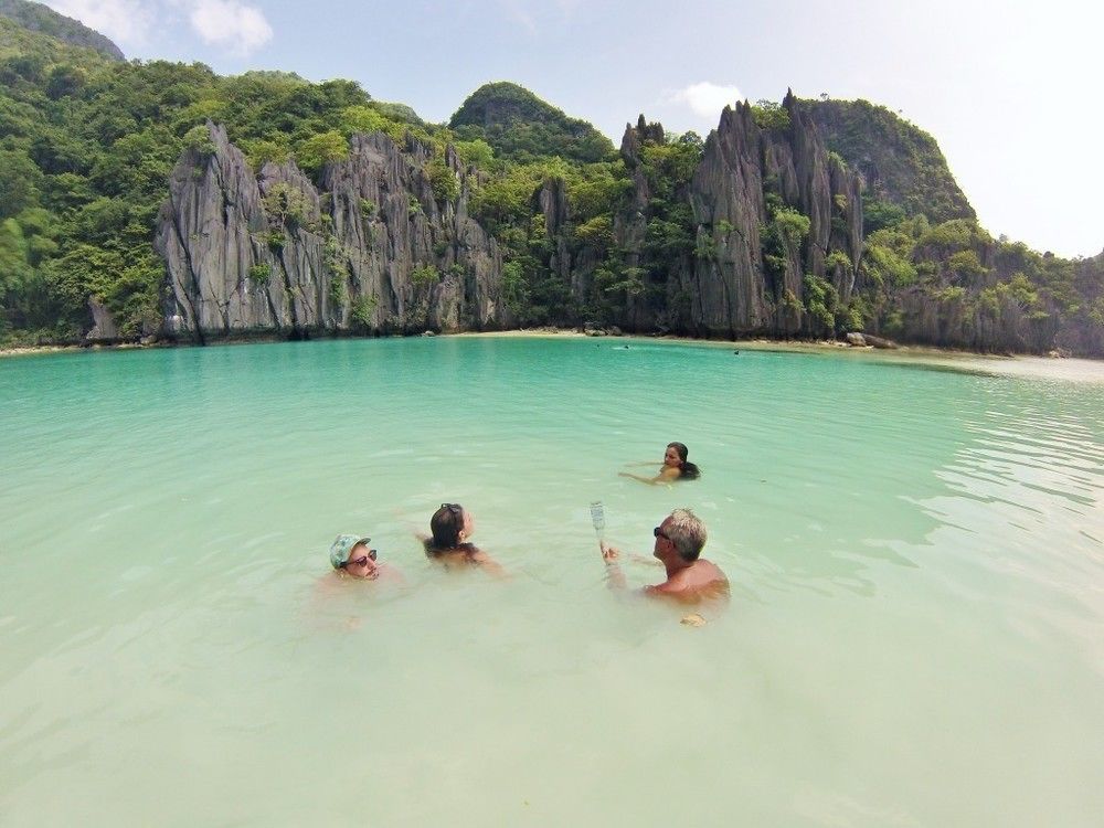 Palawan Secret Cruise Floating 2* El Nido