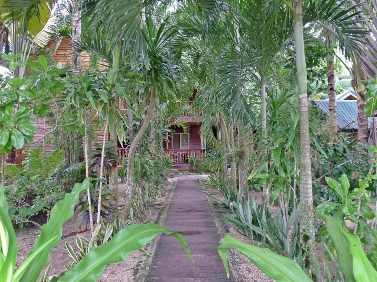 La Salangane Caalan Villa *