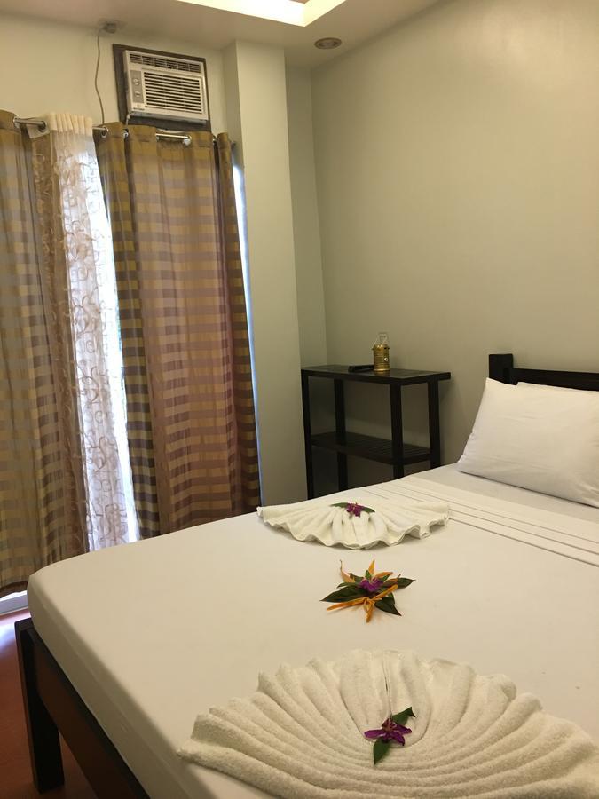 Seaslugs Travellers Inn *