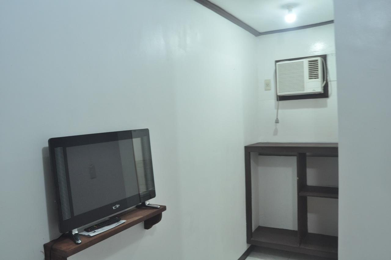 Oyo 689 Mando Mango Hotel 2*
