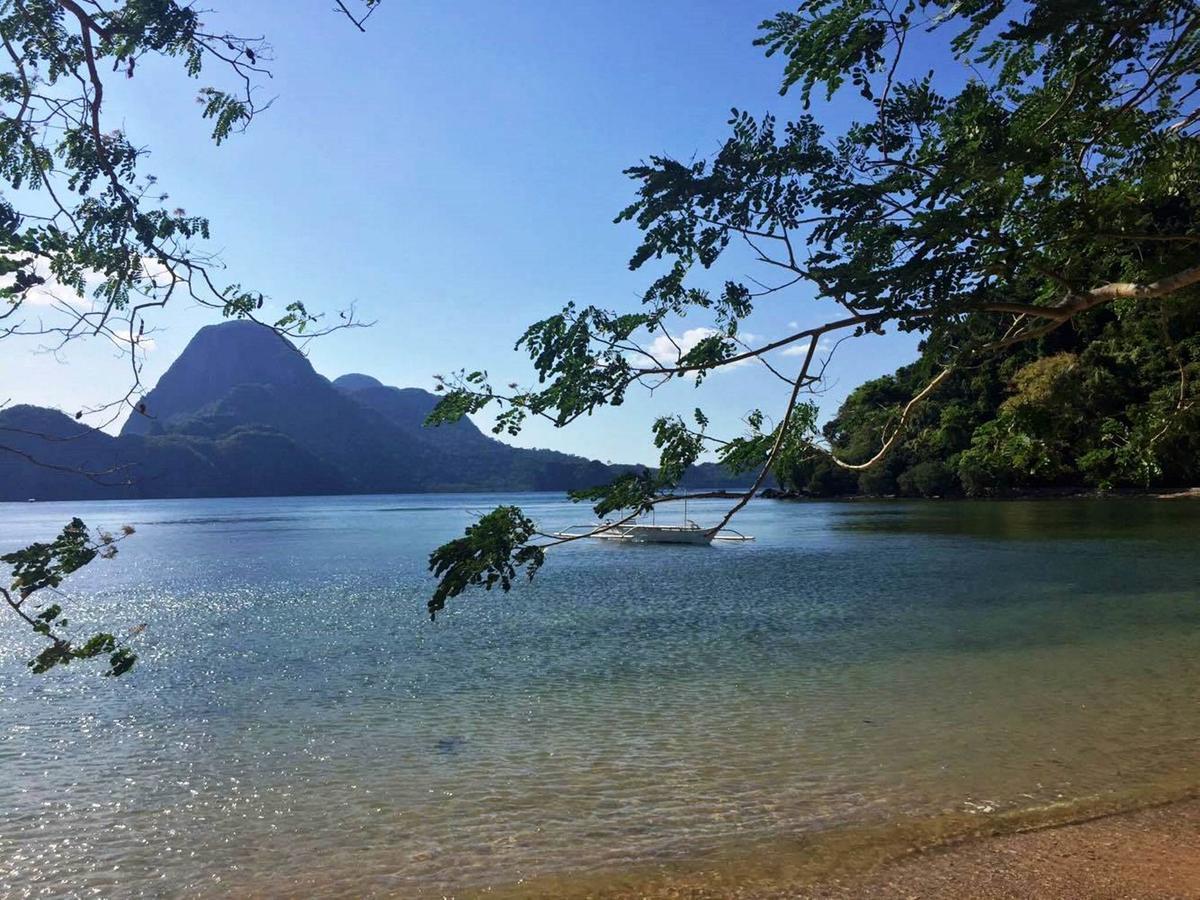 Garden Bay Beach Resort *