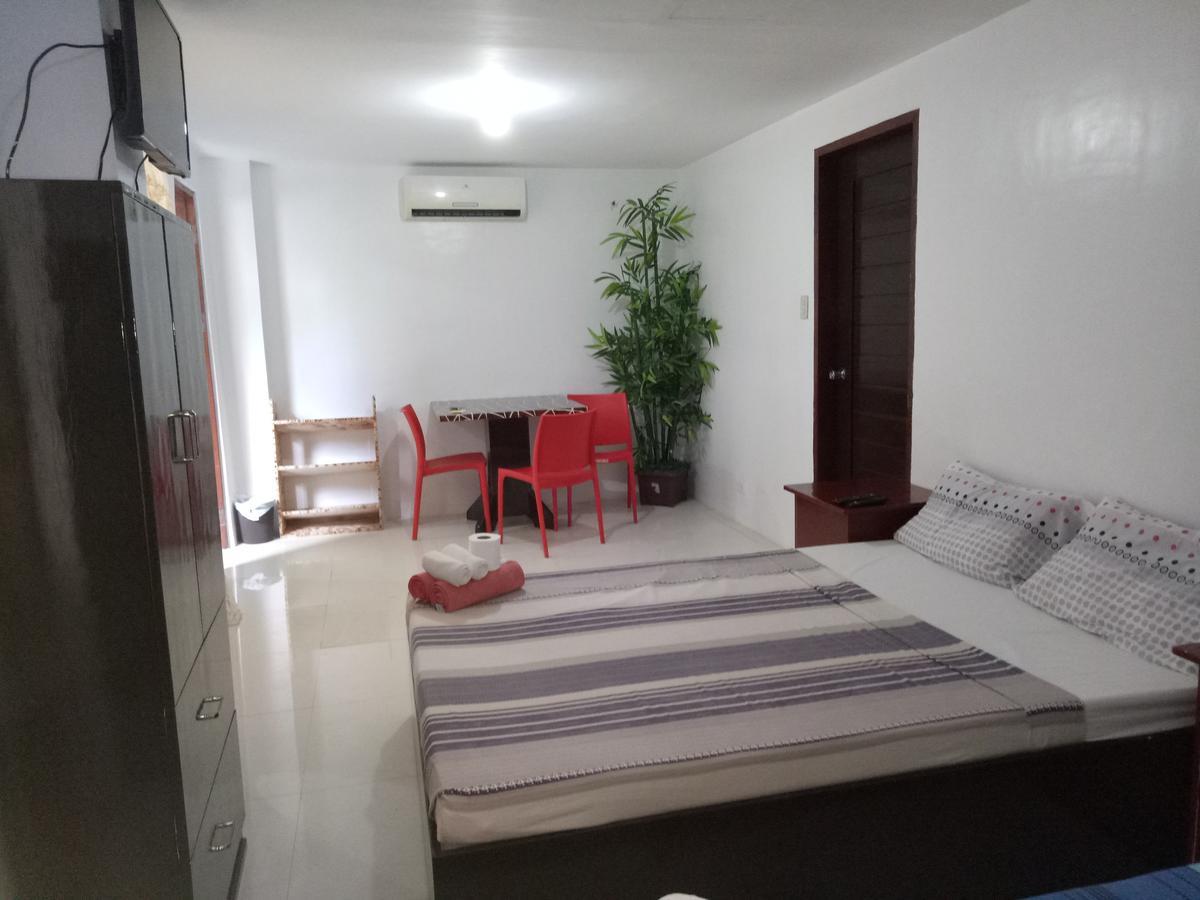 Chelle's Apartelle -