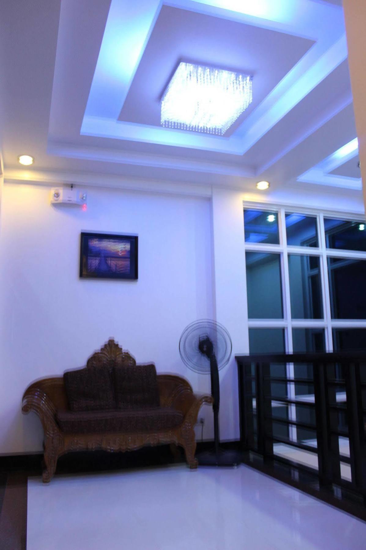 Citrine Travel Lodge