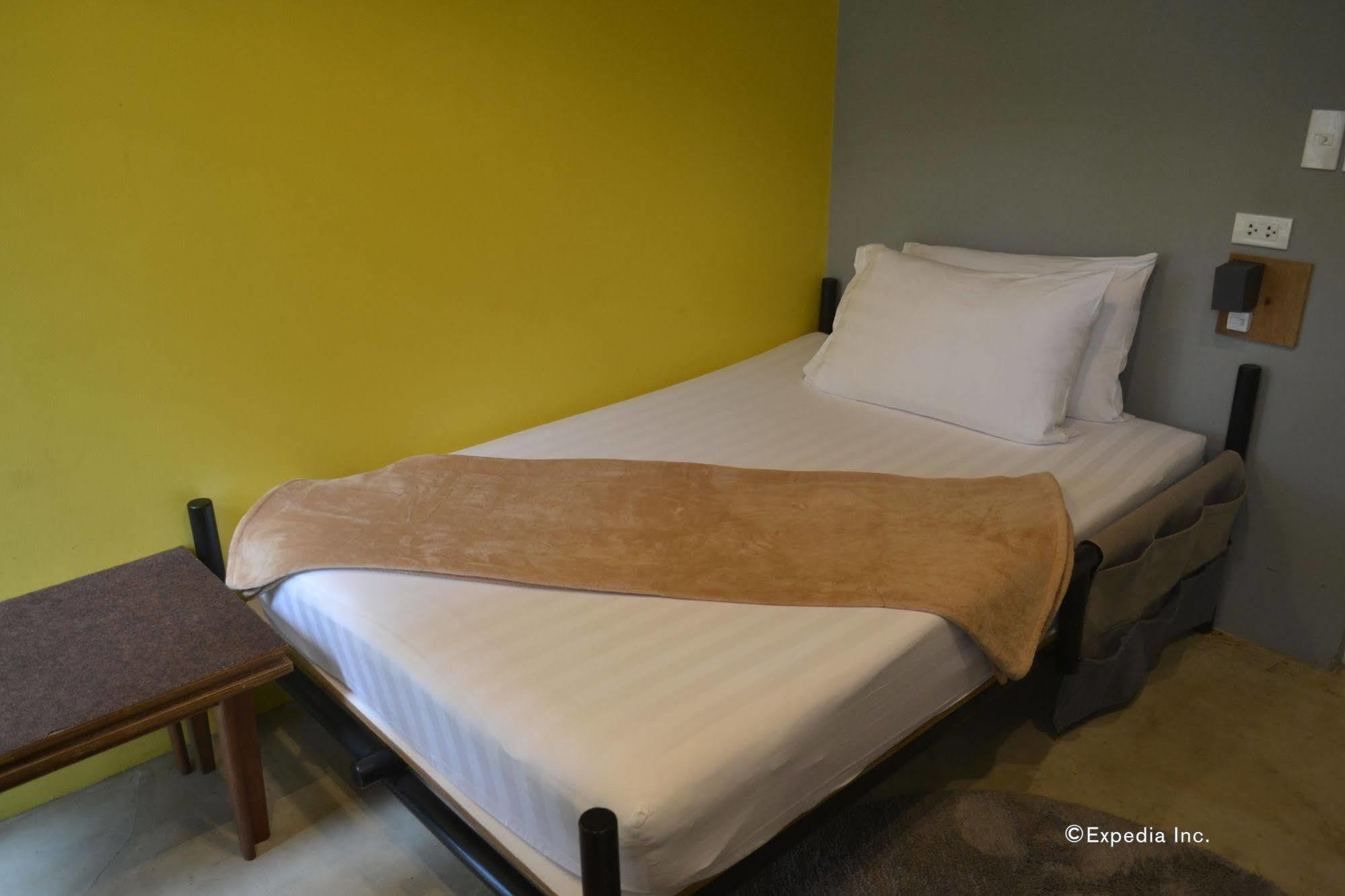 Spin Designer - Hostel