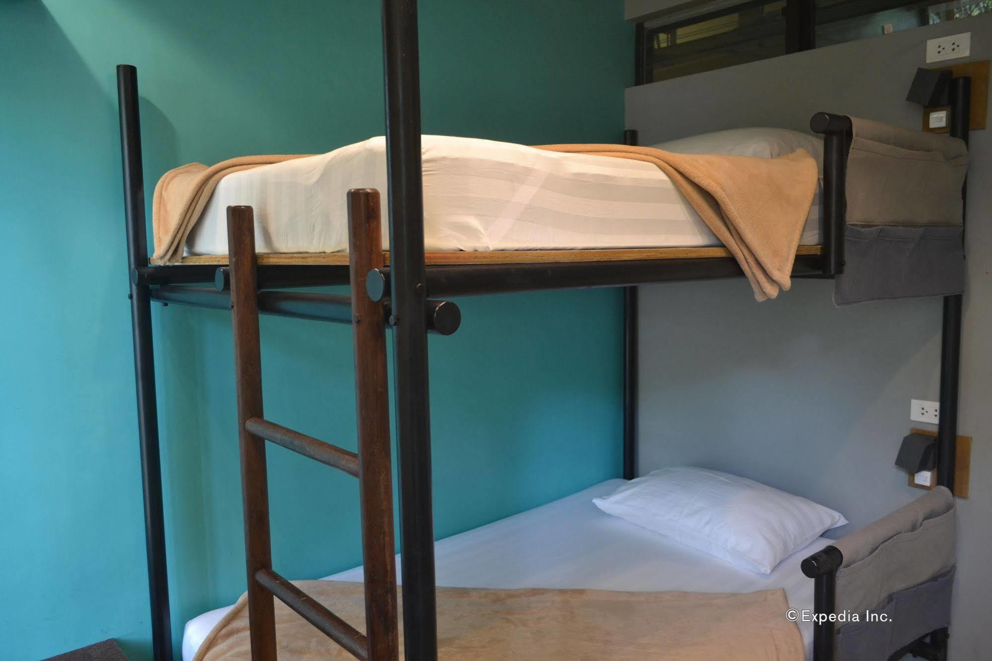 Hostel Spin Designer - *