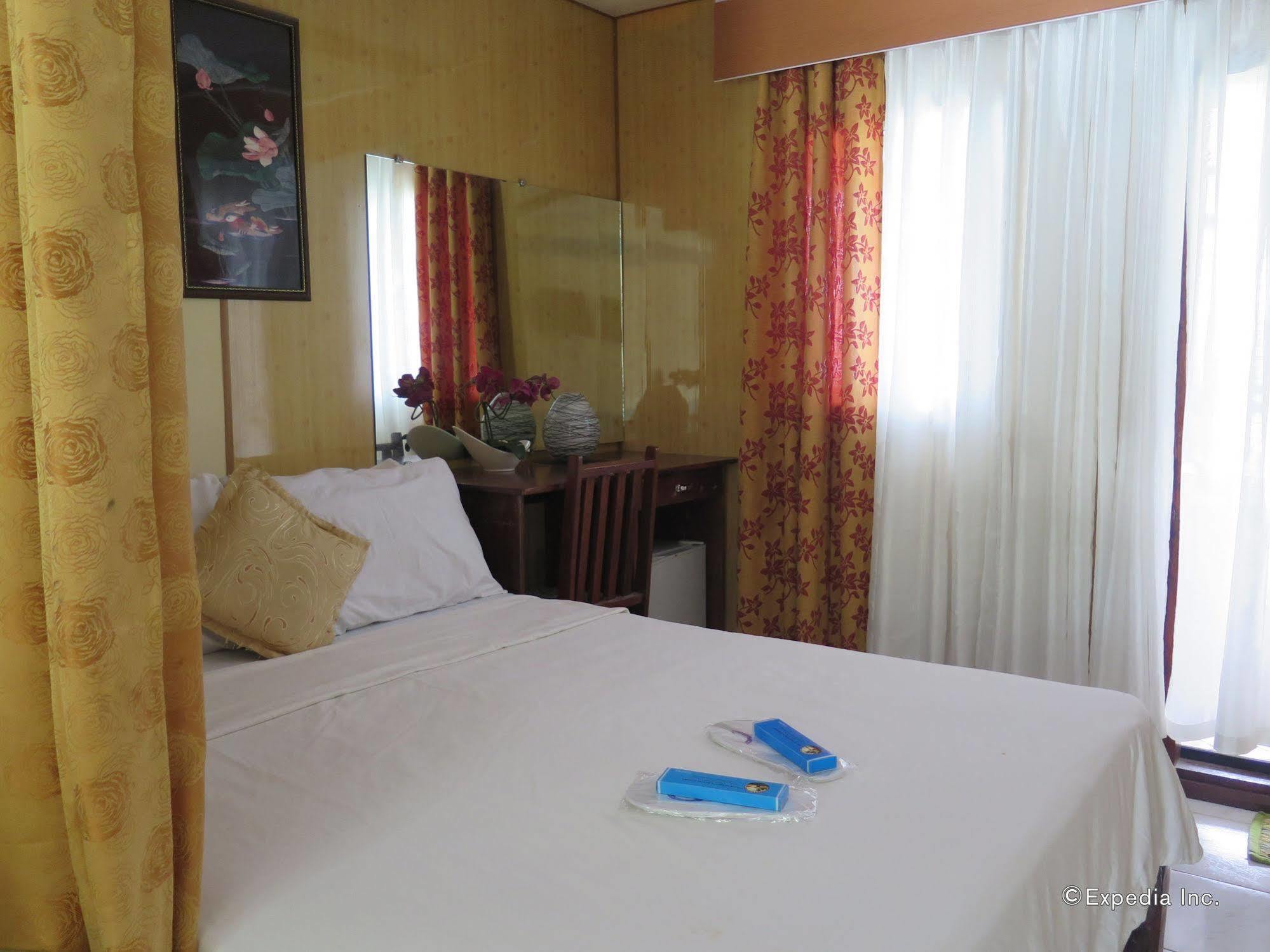 Four Seasons Seaview Resort El Nido