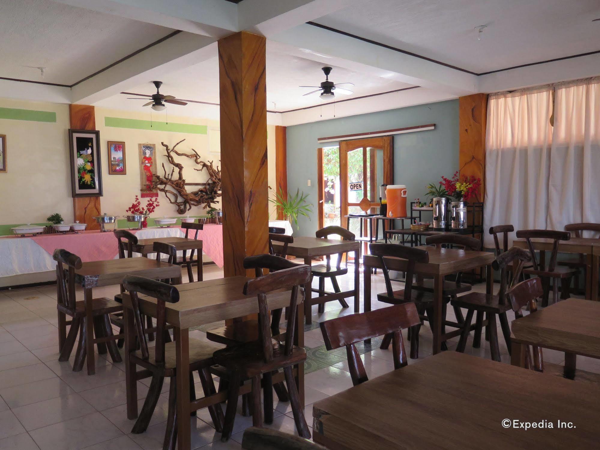 Four Seasons Seaview Resort 3*