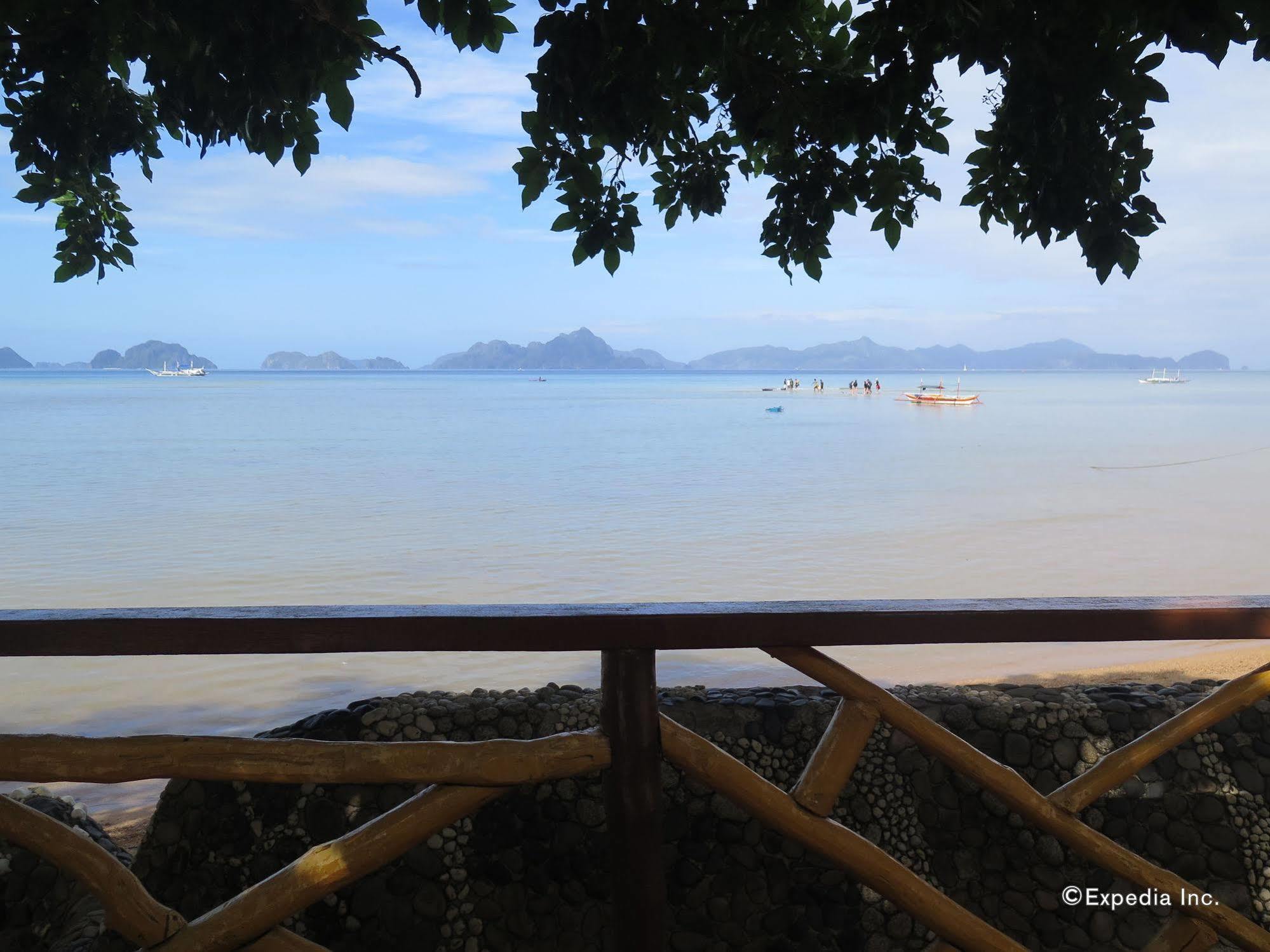 Four Seasons Seaview Resort 3*
