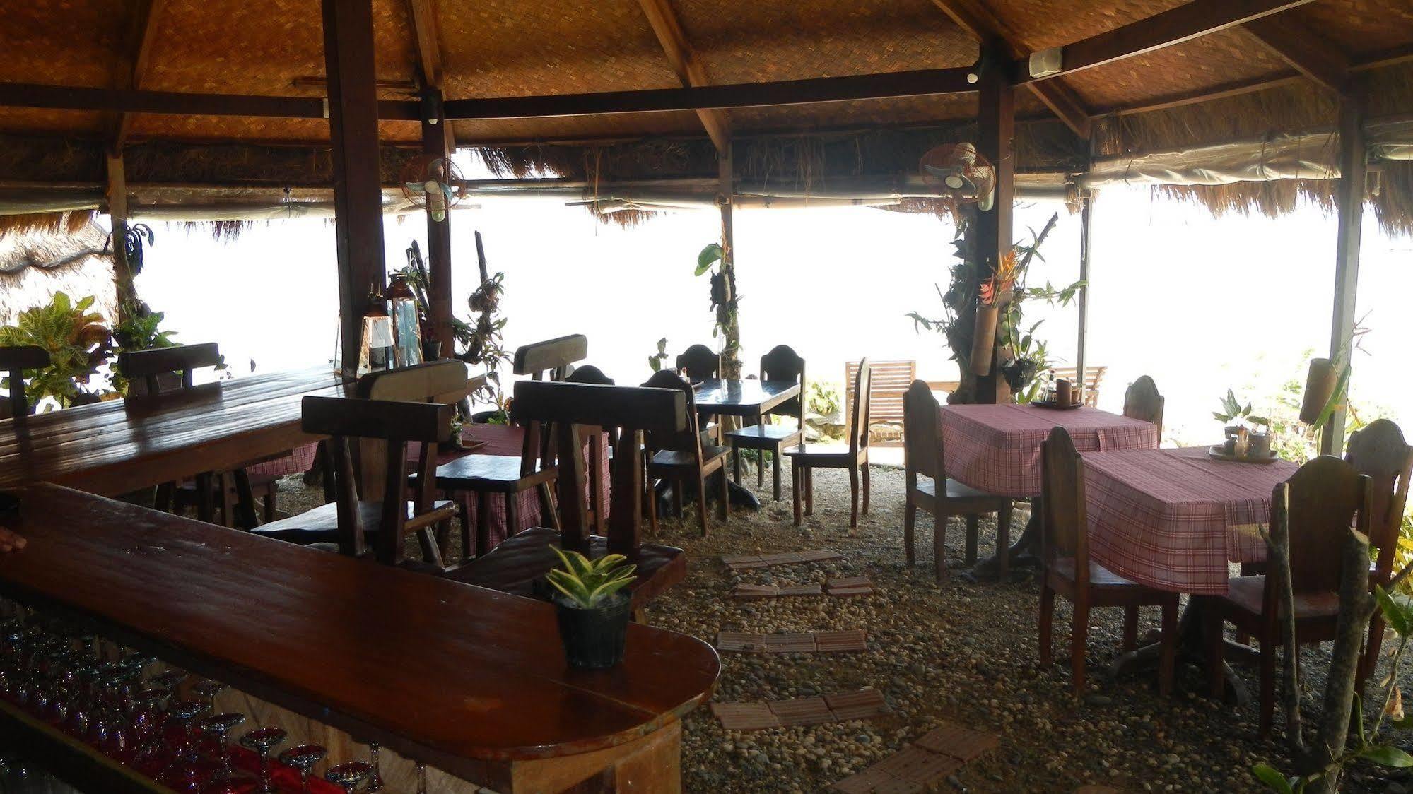 Hotel Las Cabanas Beach Resort 2*