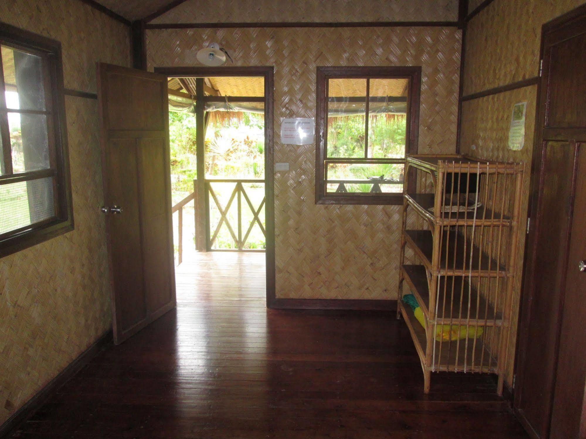 Las Cabanas Beach Resort Hotel El Nido