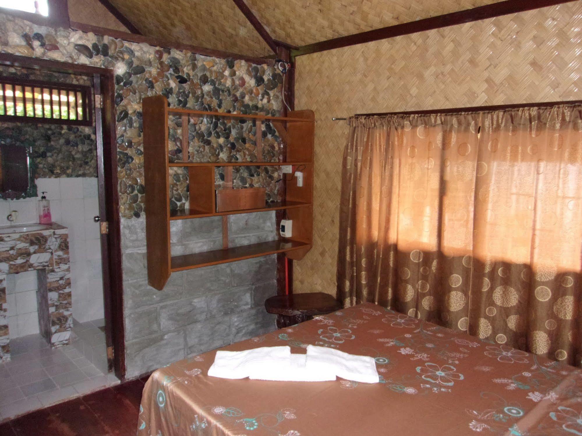 Hotel Las Cabanas Beach Resort 2*