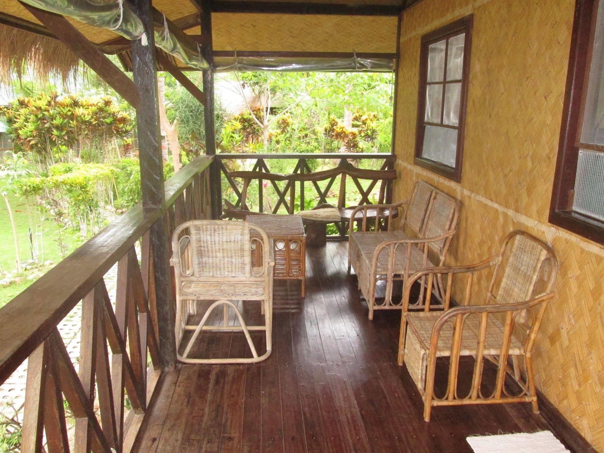 Las Cabanas Beach Resort Hotel El Nido