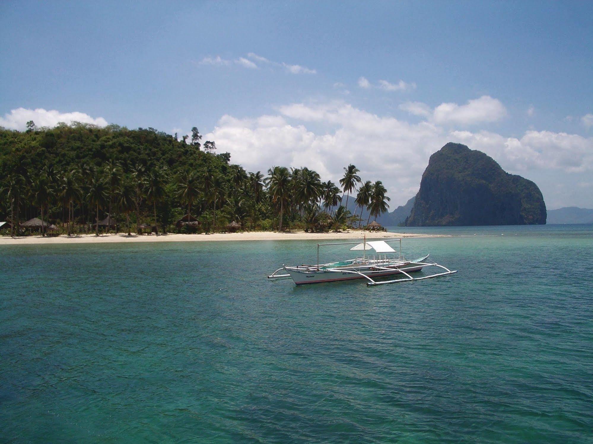 Hotel Las Cabanas Beach Resort