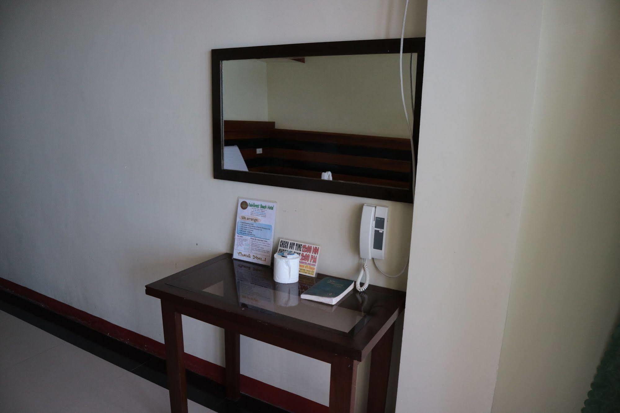 Hotel Rainforest