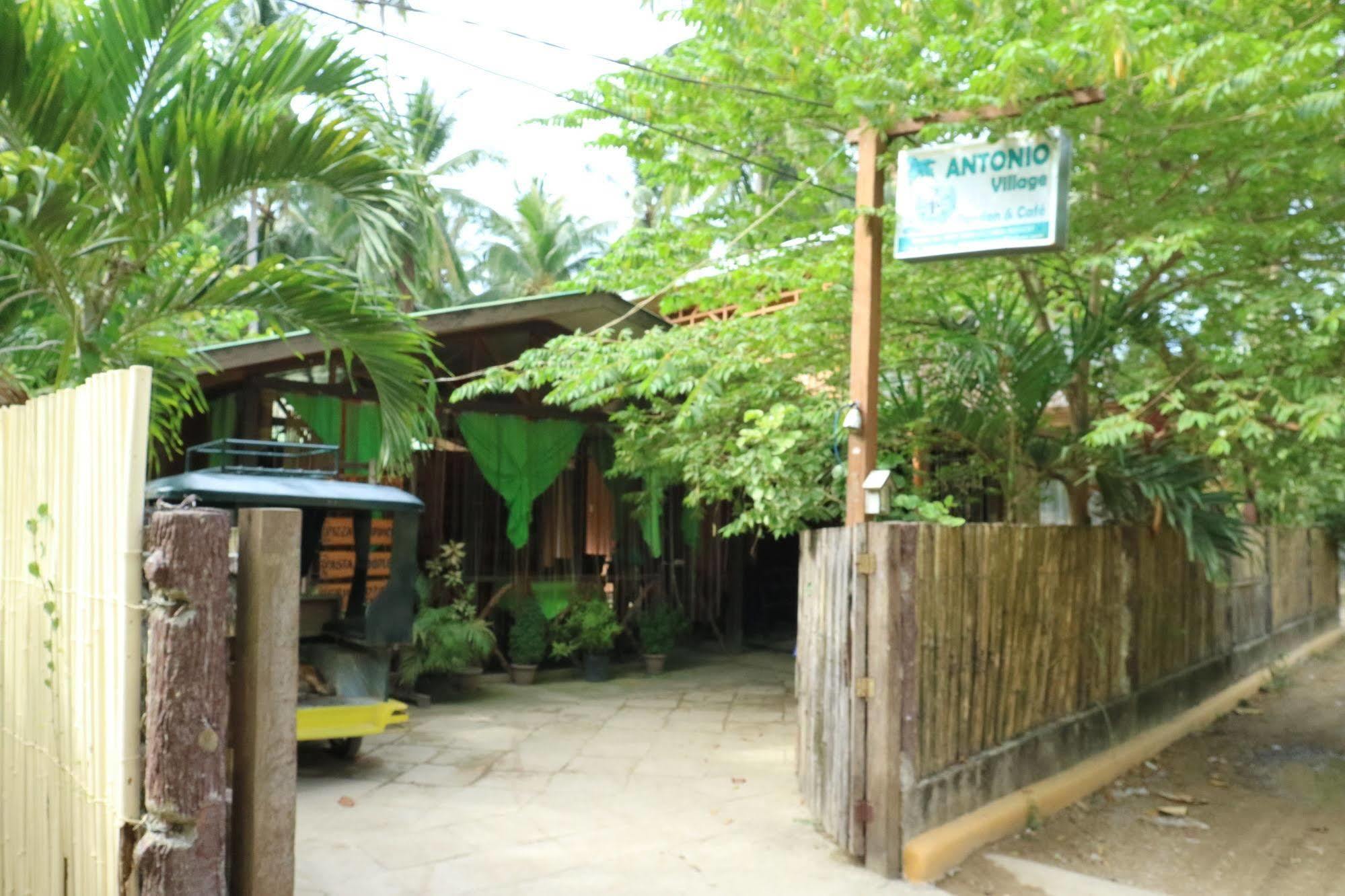 Antonio Village And Cafe 2*