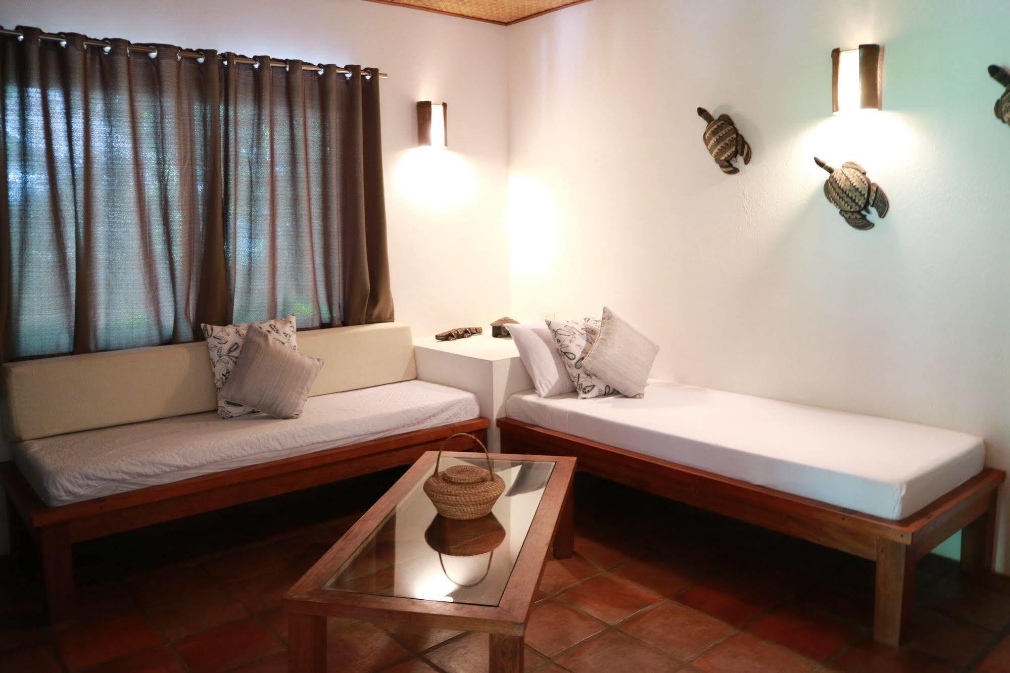 Mahogany Hotel El Nido