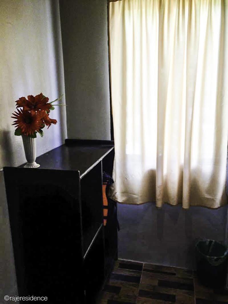 bahay-panuluyan Raje