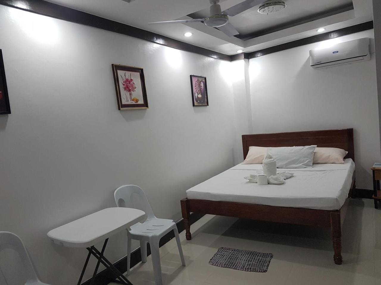 Jace's Travellers Inn 3*