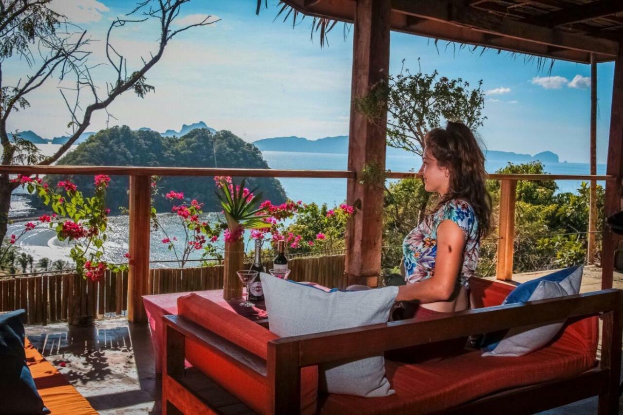 Lexias And Workspace - * El Nido