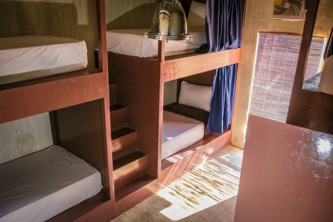 Lexias And Workspace - Hostel