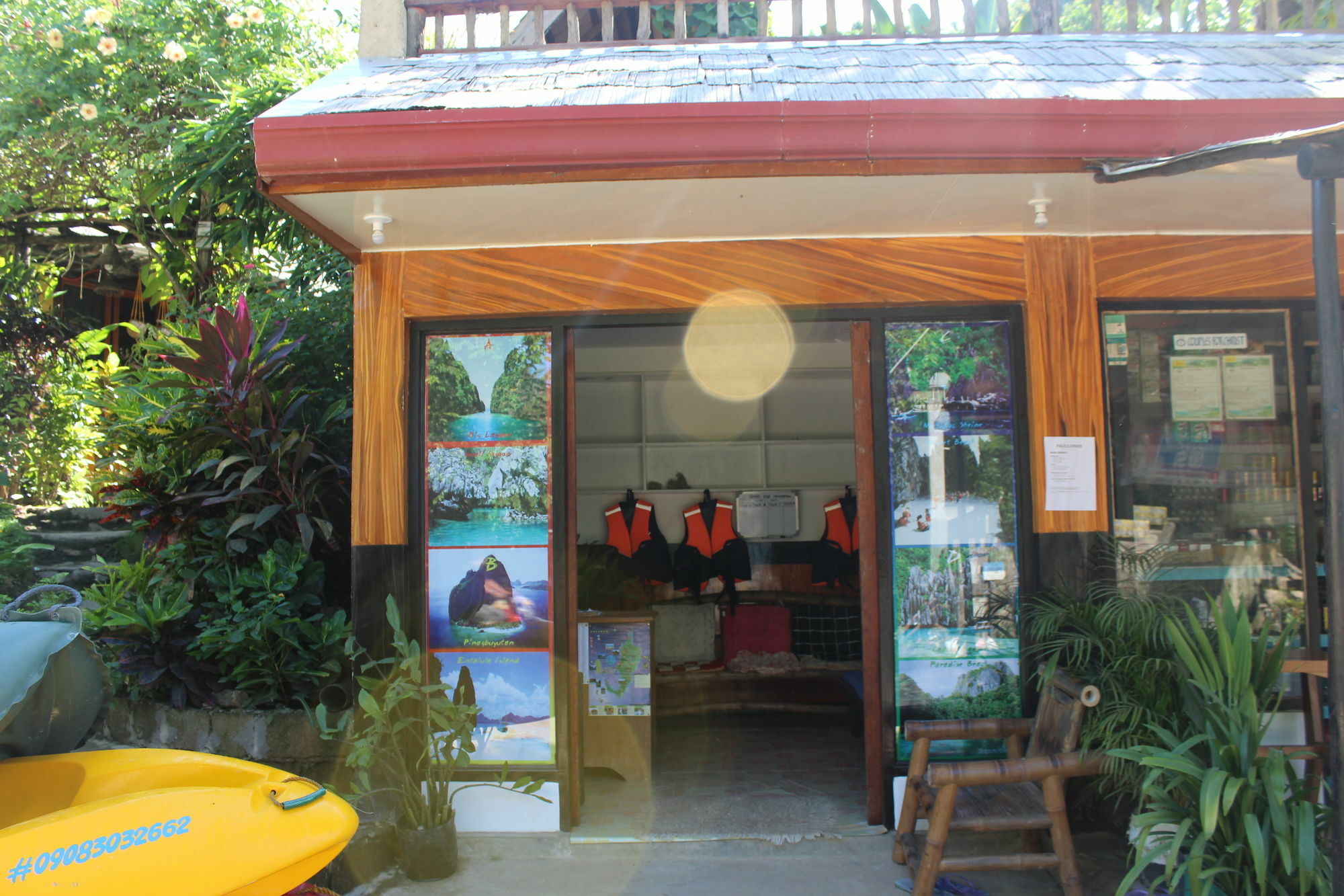 Novie's Tourist Inn El Nido