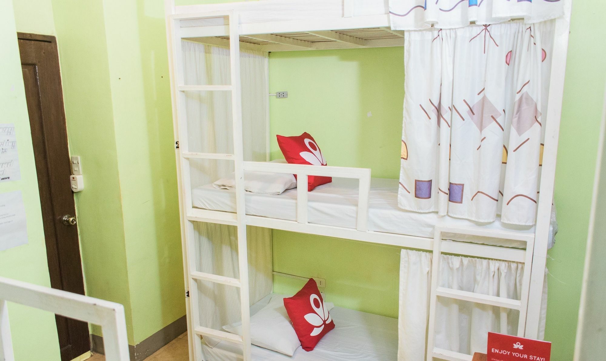 Hostel Zen Omp