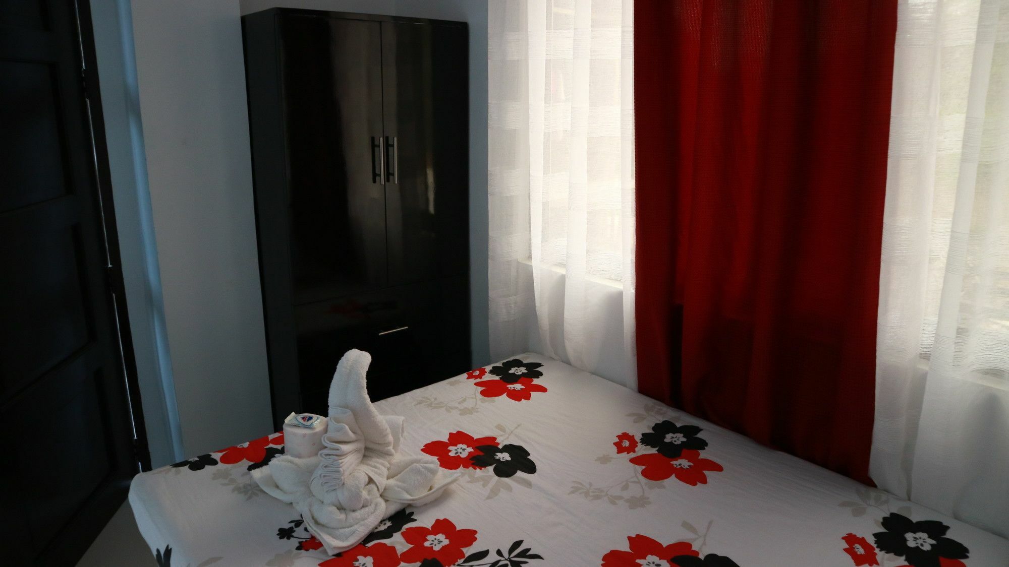 Chelle's Apartelle - Inn 2*