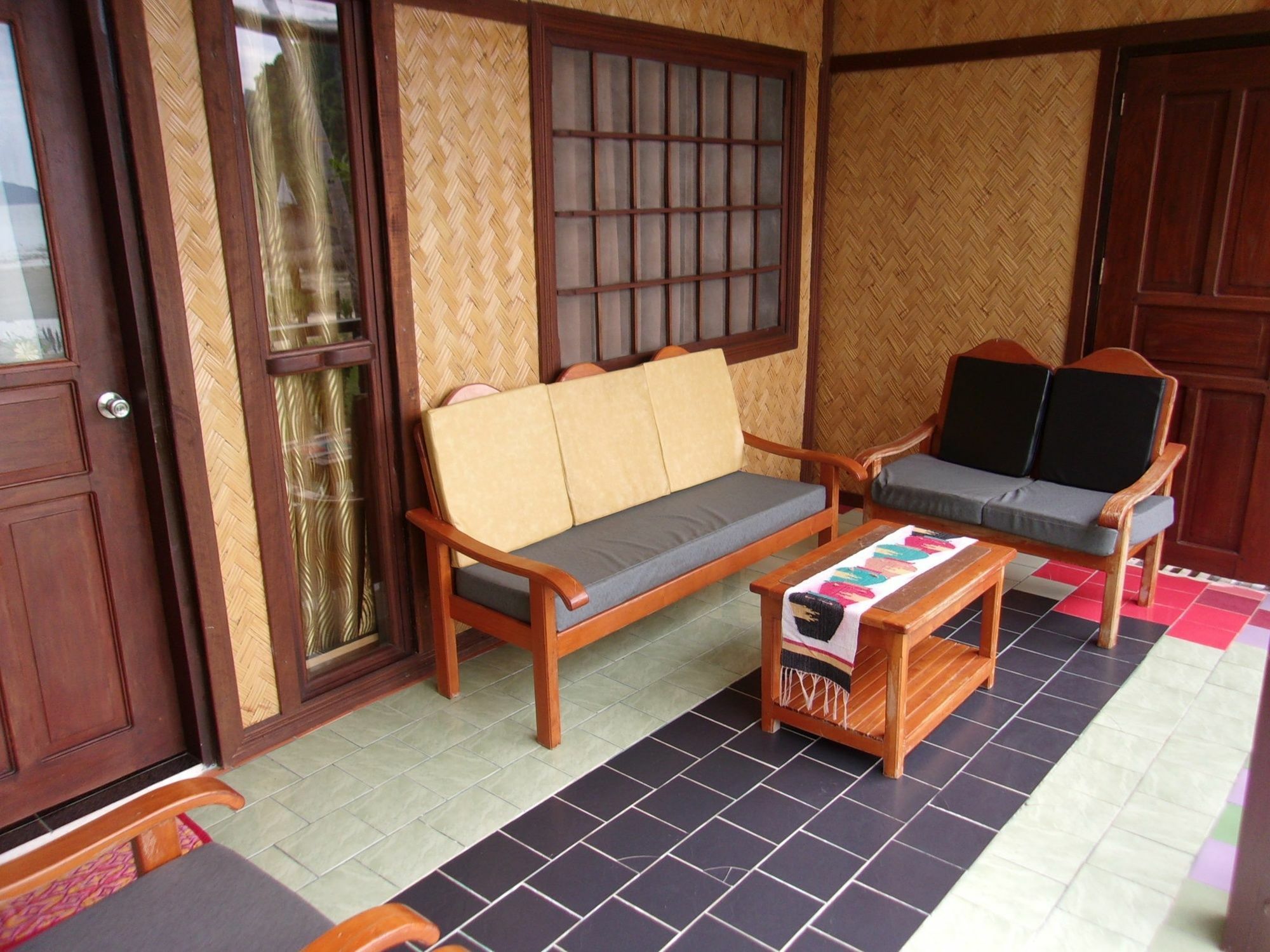 Hotel Las Cabanas Beach Resort