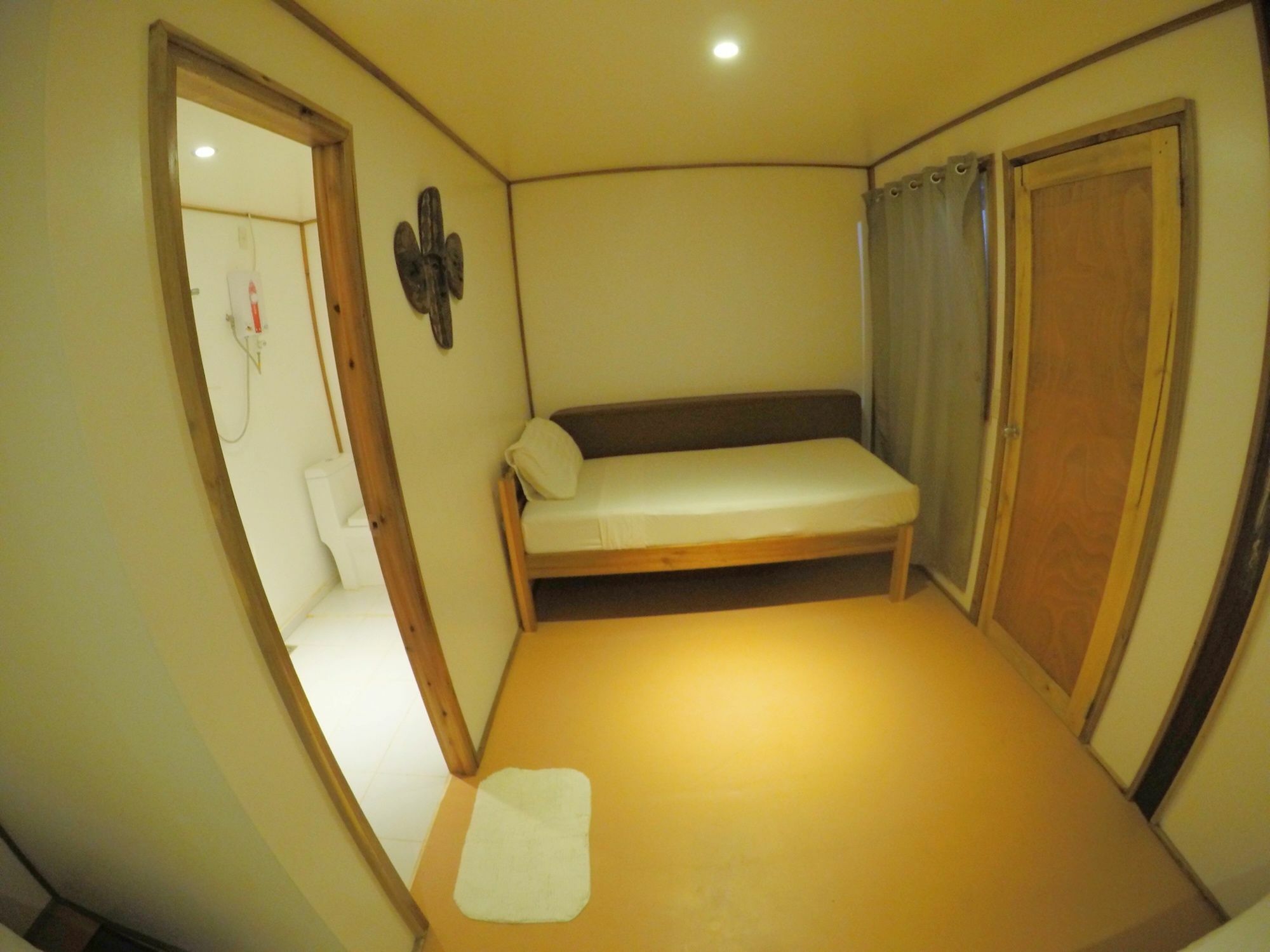 Keira Backpackers Hotel 3*