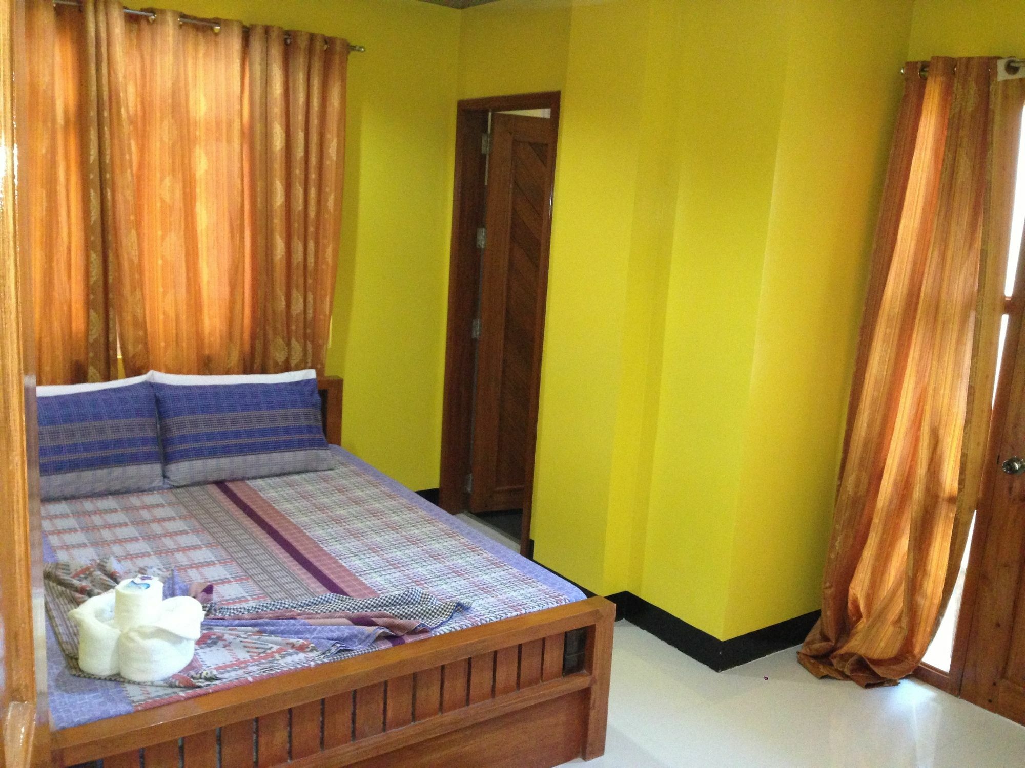 Citrine Travel Lodge *