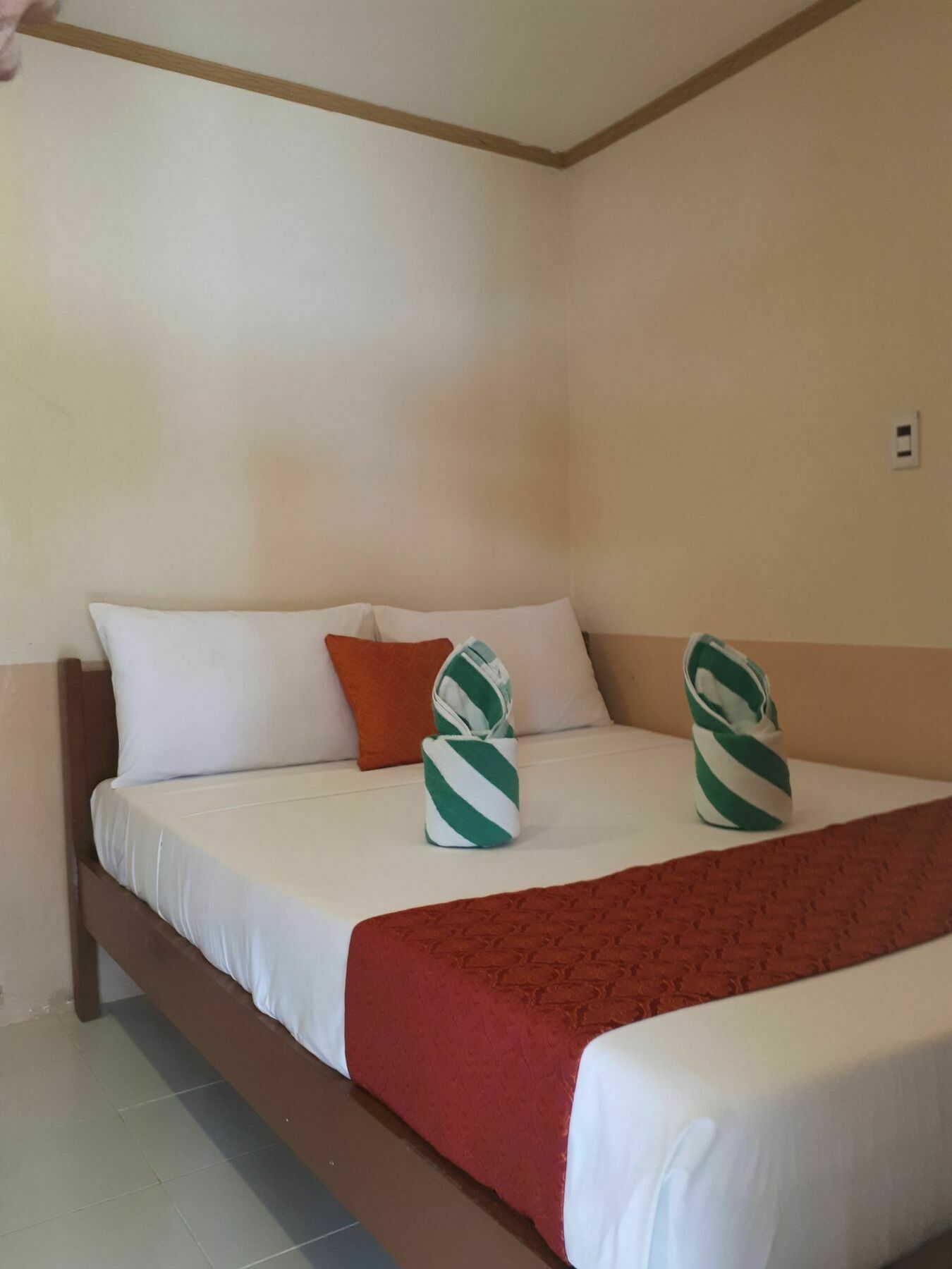 Orange Pearl Beach