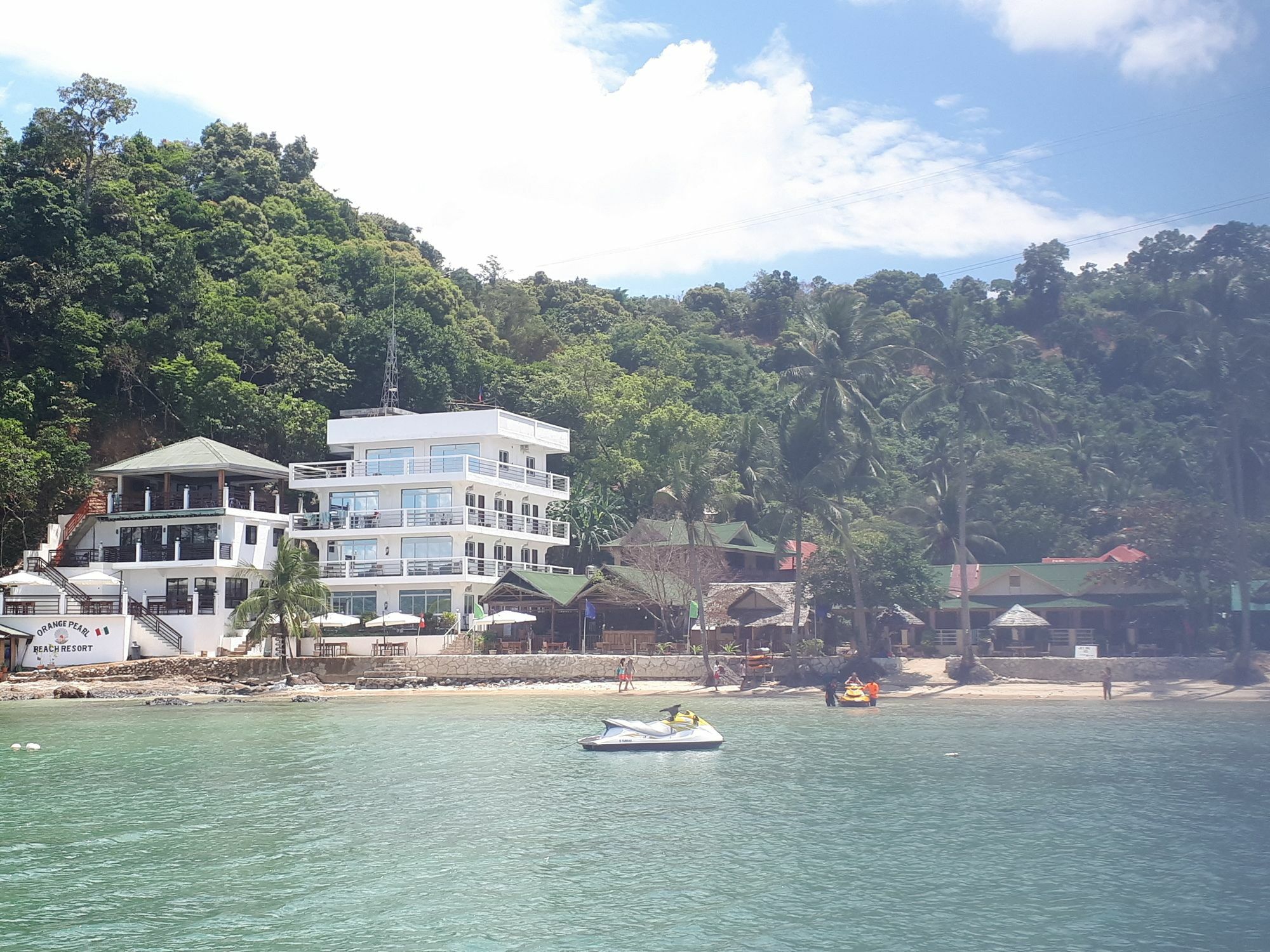 Resort Orange Pearl Beach El Nido