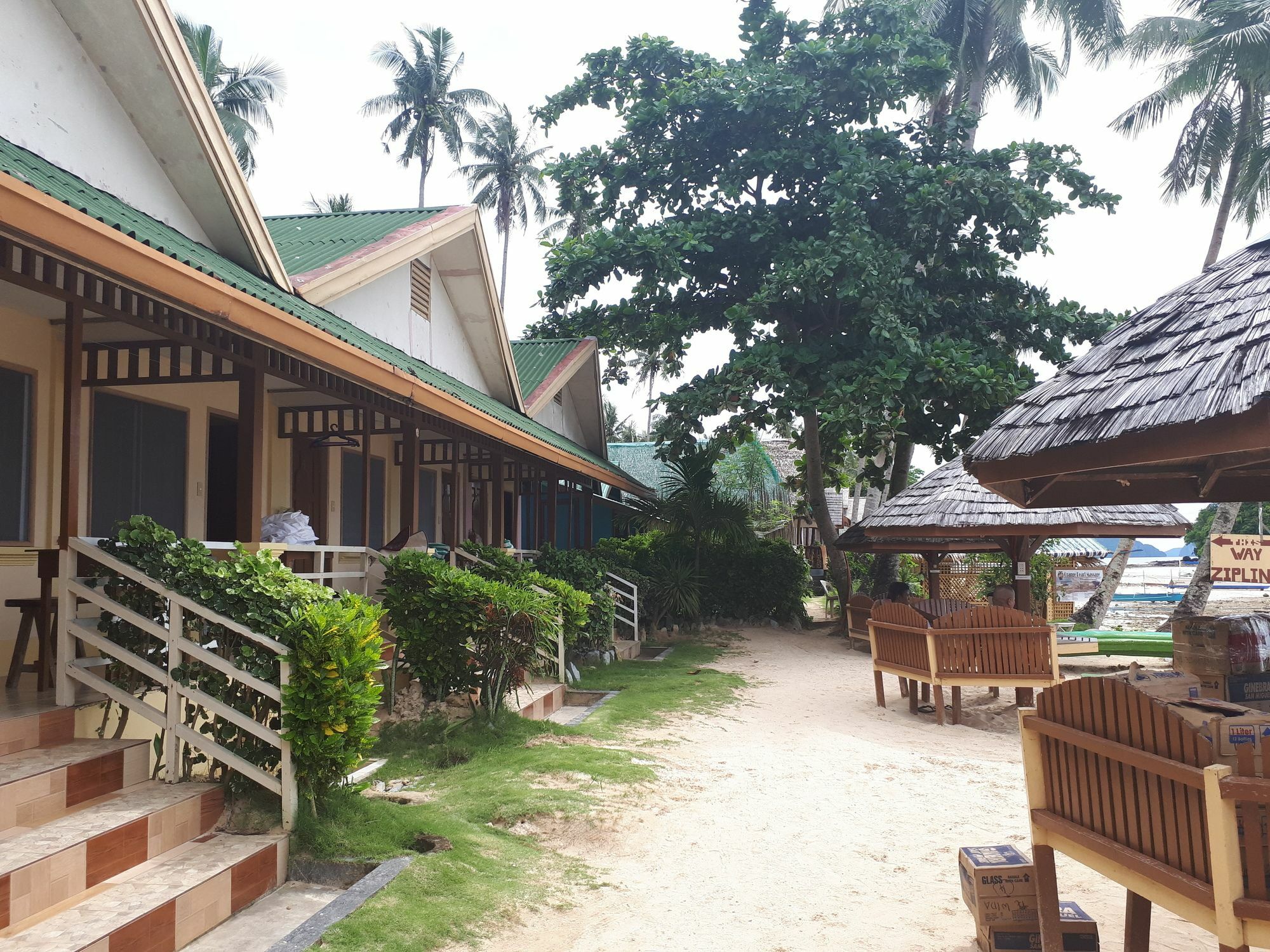Orange Pearl Beach 2* El Nido