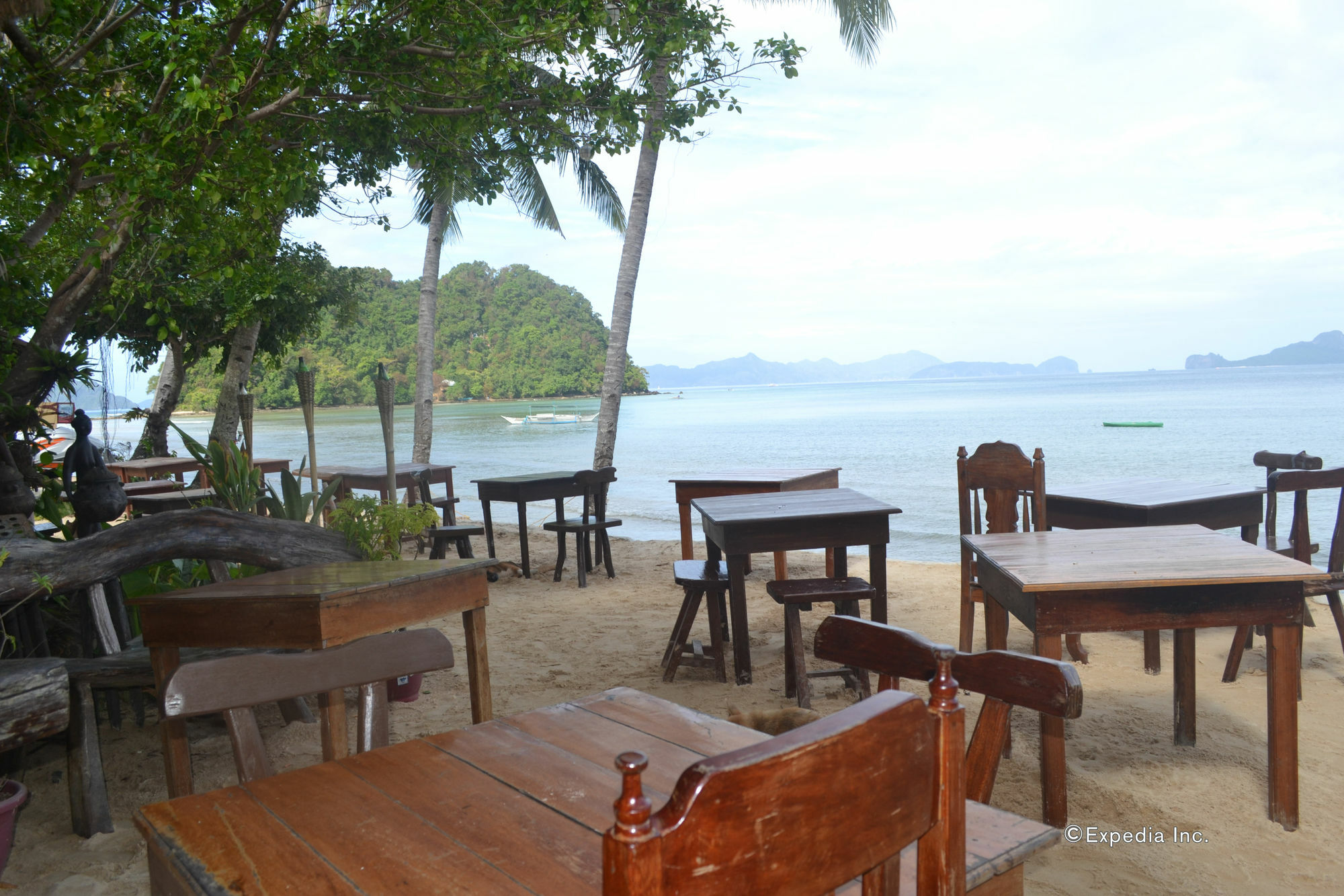Orange Pearl Beach El Nido