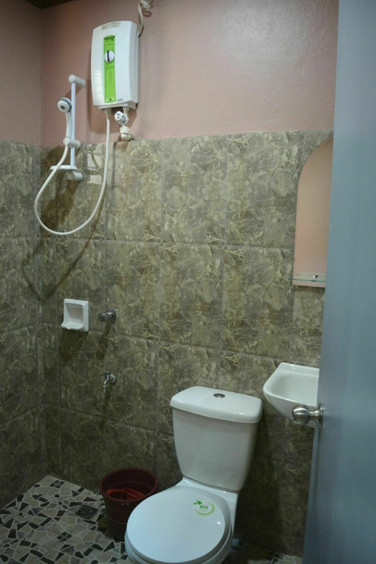 Oyo 712 Island Hop Nido Hotel 3*