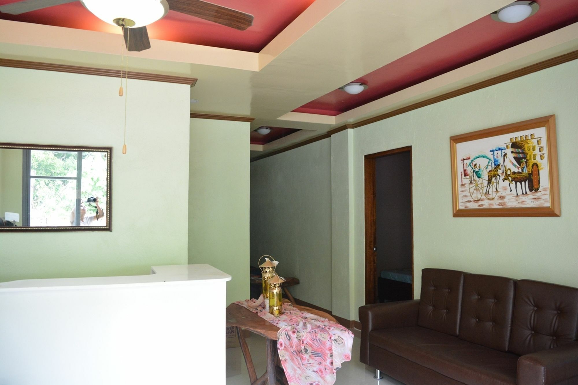 Oyo 712 Island Hop Nido Hotel