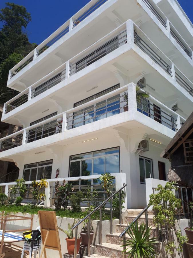 Orange Pearl Beach El Nido