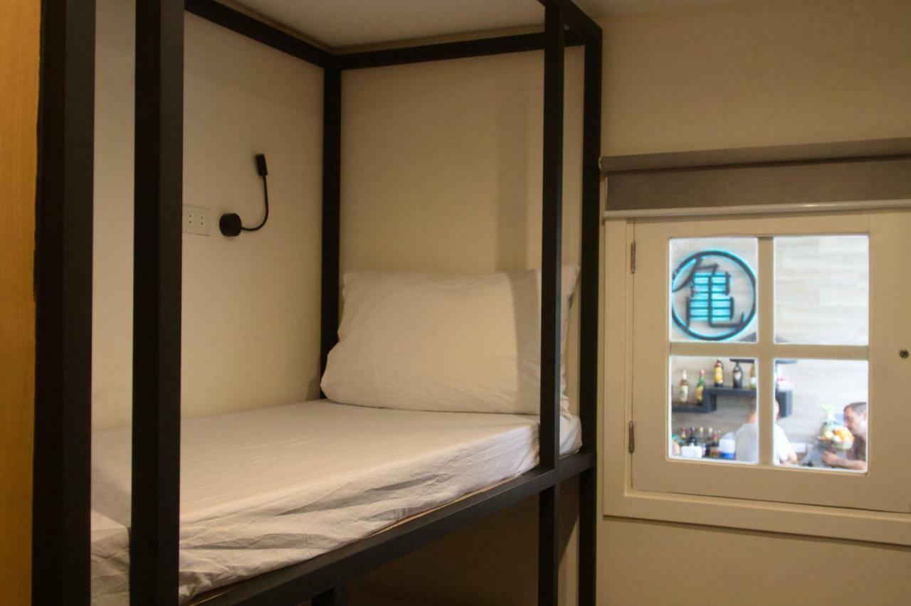 Hostel Kame House *