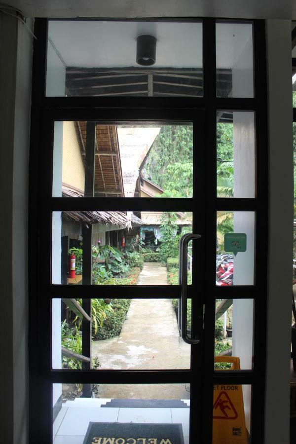Bahay bakasyunan Cliffside El Nido