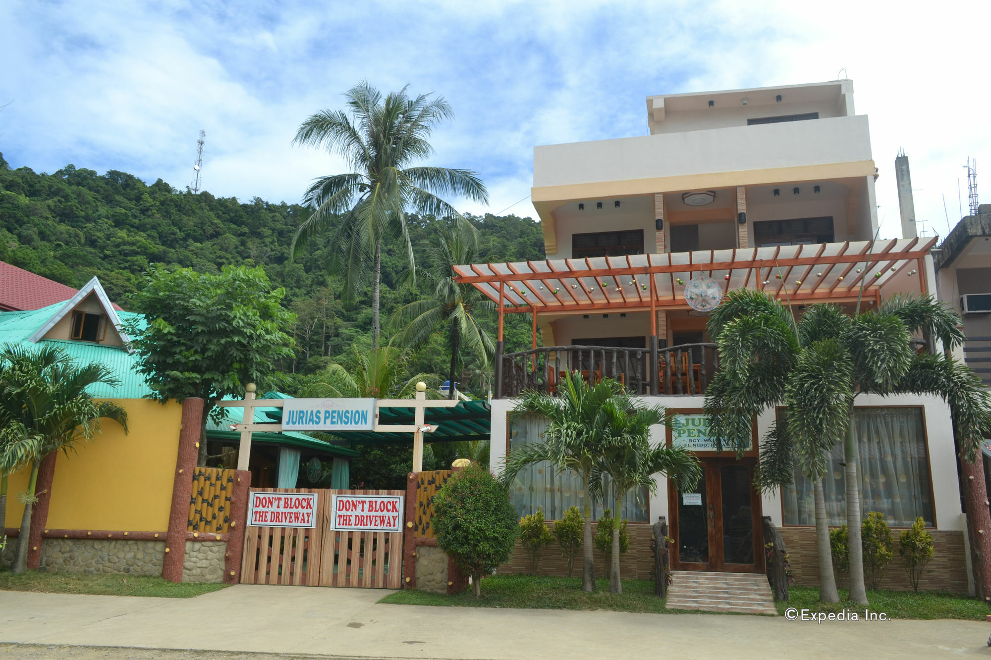 Jurias Garden Hotel