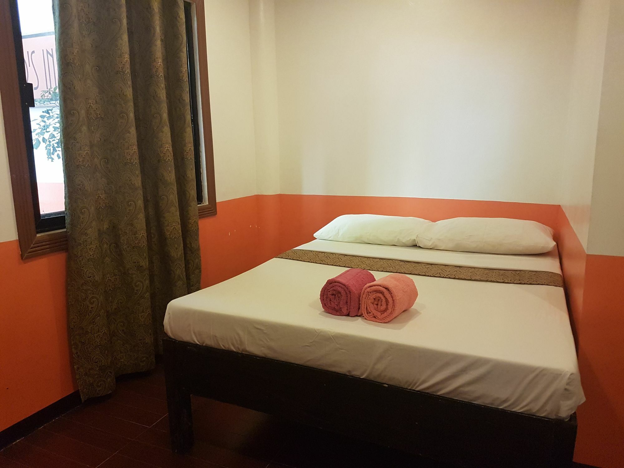 Pad's Inn El Nido