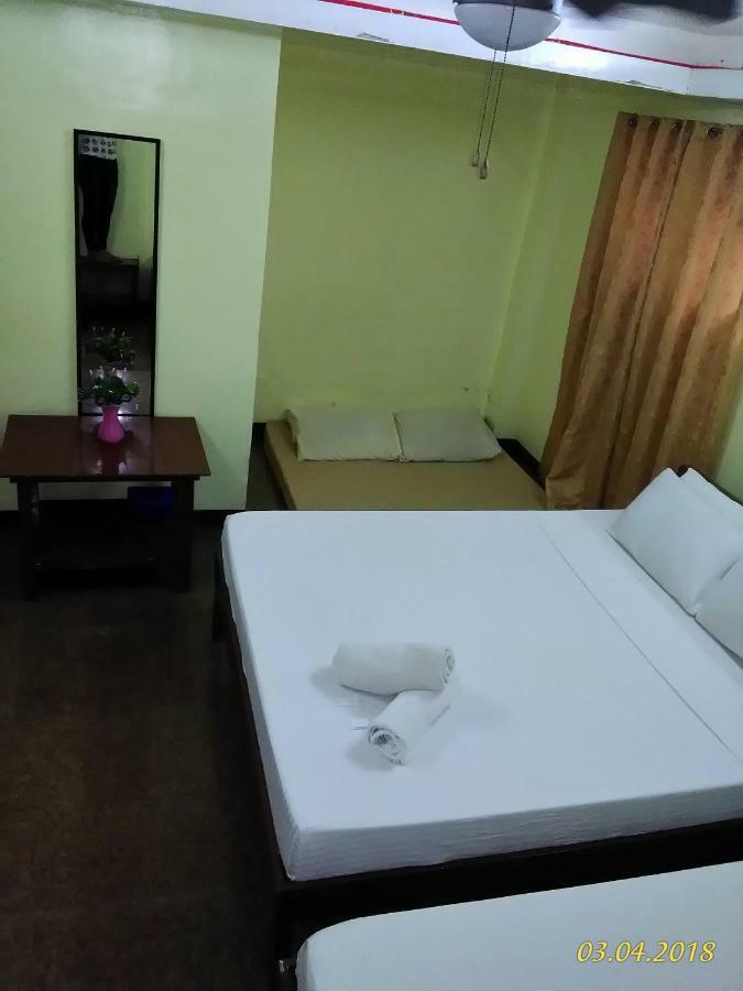 Mam Olson Pensionne House El Nido