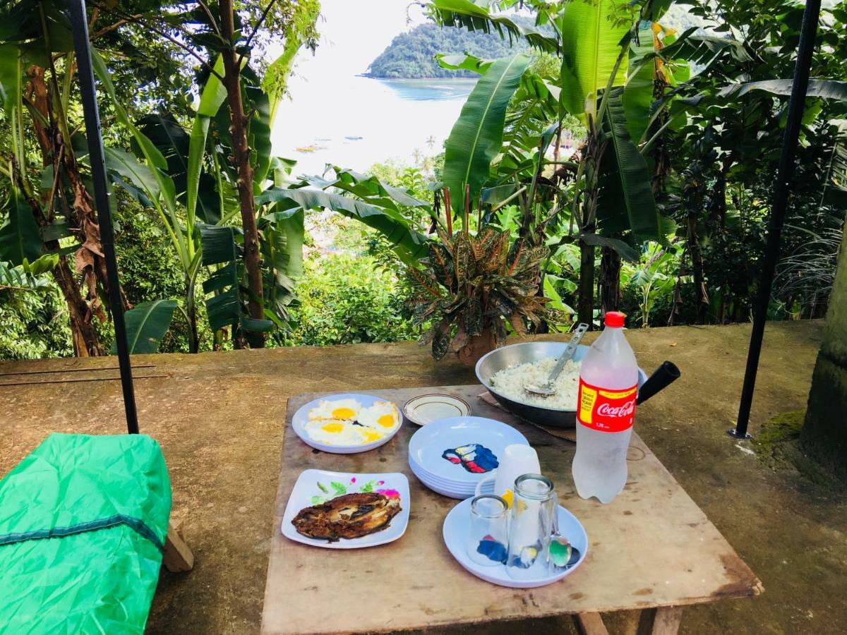 Camp Talusi Hilltop Overlooking El Nido