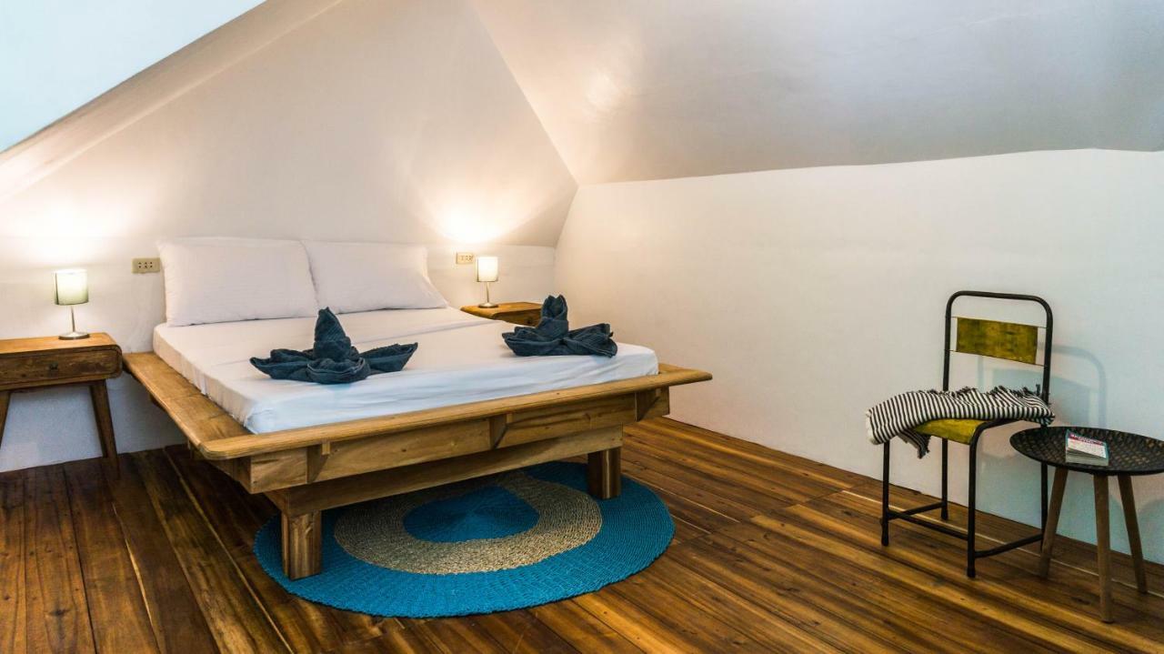 Garden Loft 90sqm In The Heart Of El Nido- 2 Bedrooms *