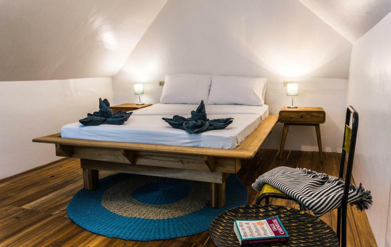 Garden Loft 90sqm In The Heart Of El Nido- 2 Bedrooms Apartment El Nido