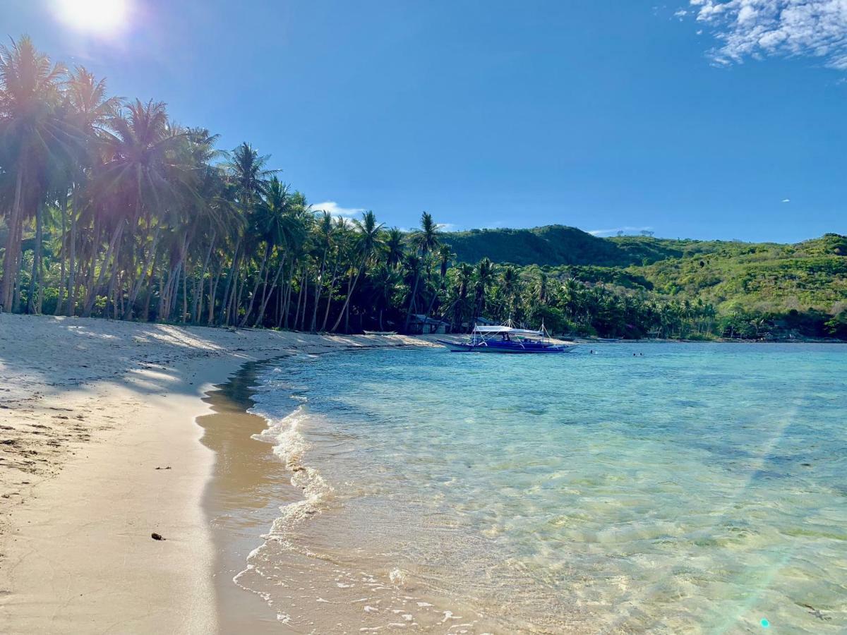 Moon * El Nido